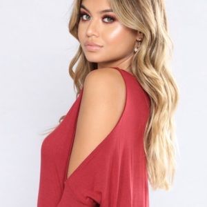🍁3/$25🍁 Cold shoulder top